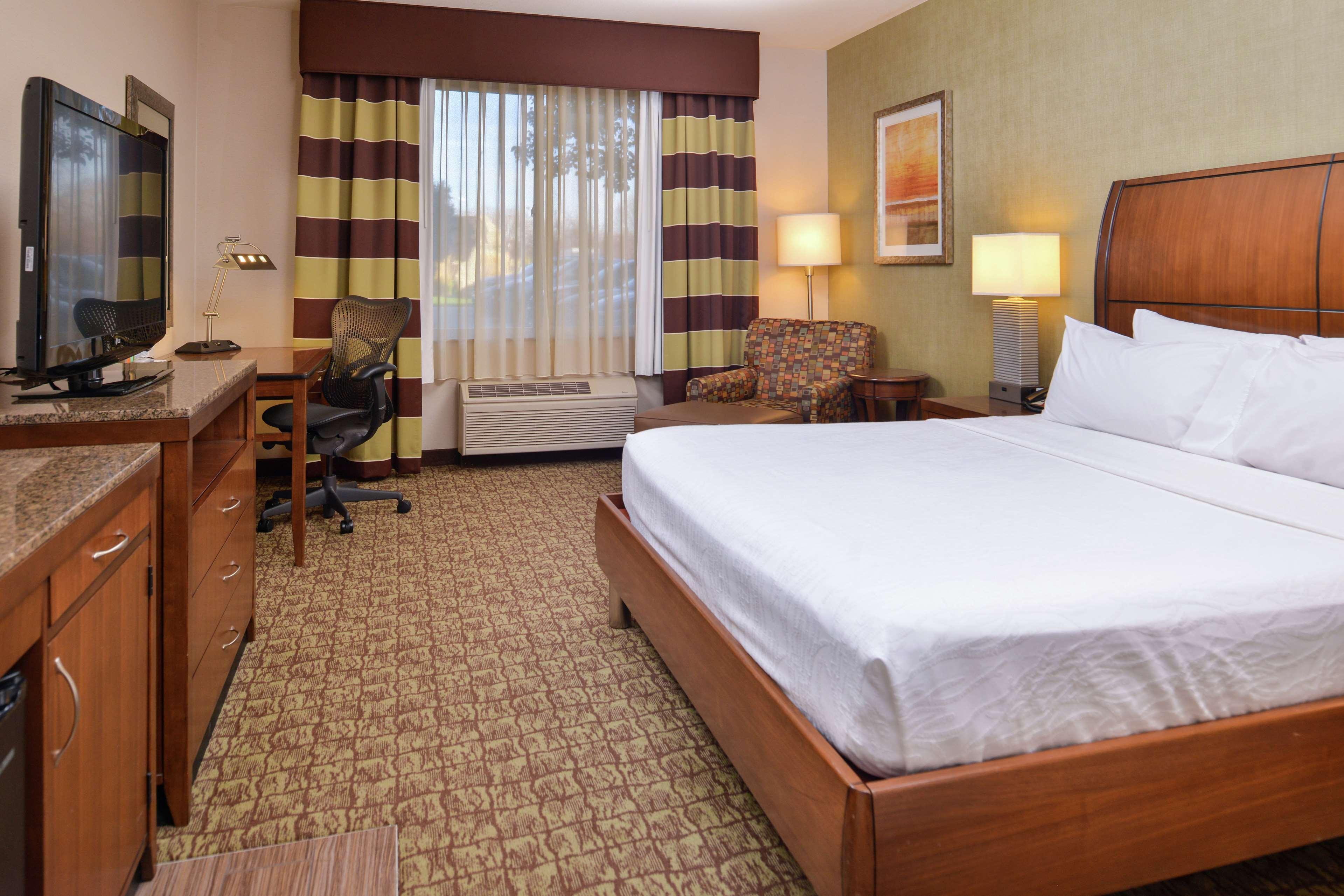 Hilton Garden Inn Boise Spectrum Exterior photo