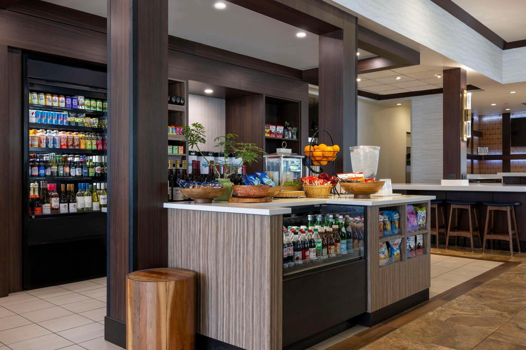 Hilton Garden Inn Boise Spectrum Exterior photo