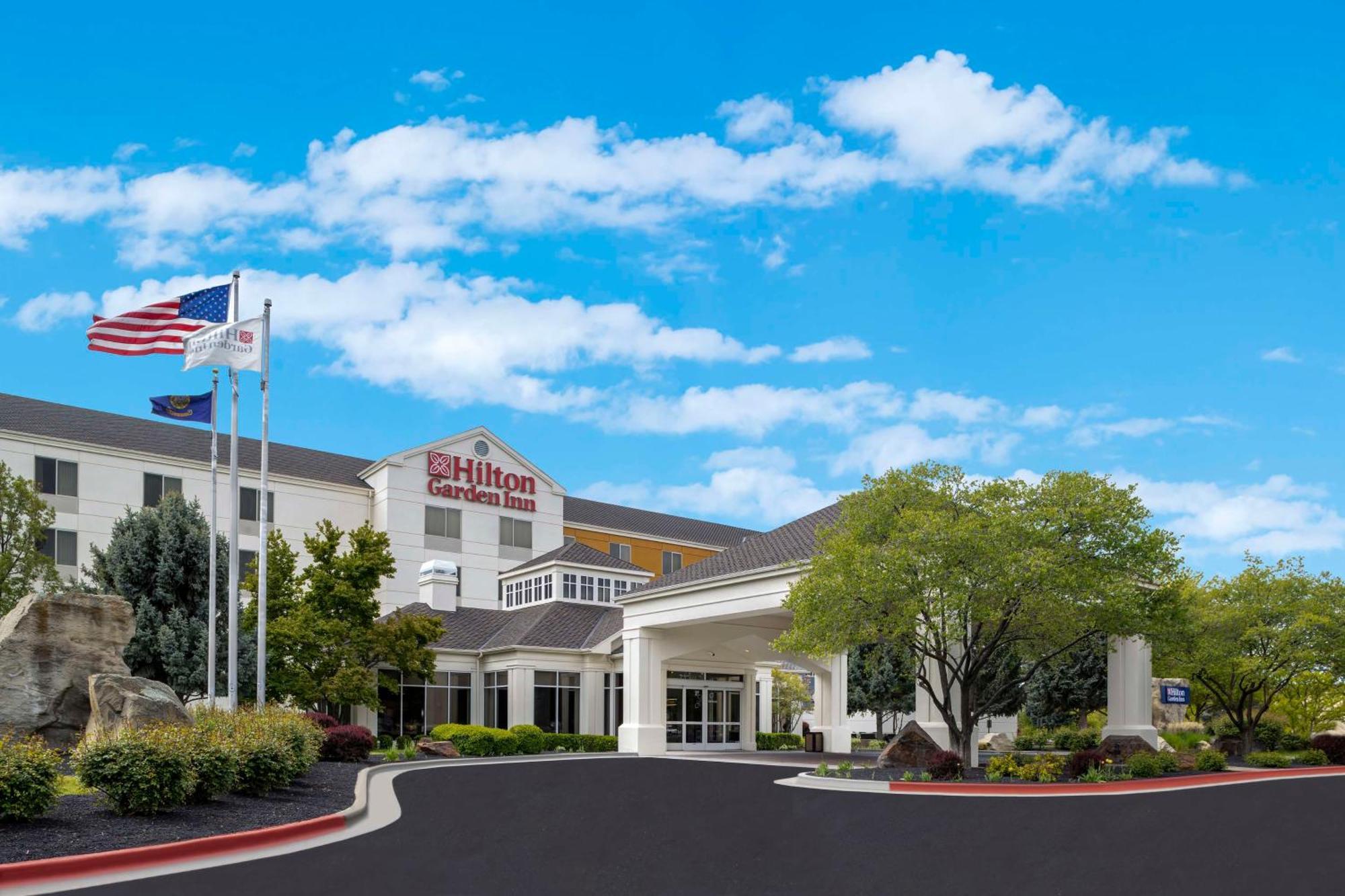 Hilton Garden Inn Boise Spectrum Exterior photo