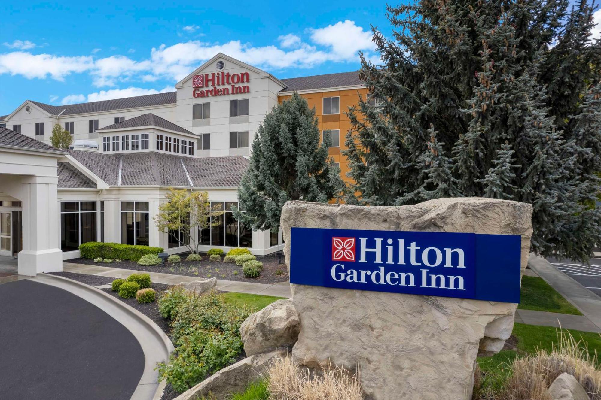 Hilton Garden Inn Boise Spectrum Exterior photo